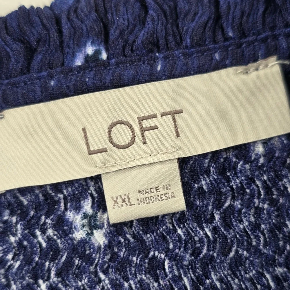 LOFT Babydoll Top Womens XXL Floral Ruffle Neck Navy Blue Short Sleeve Good